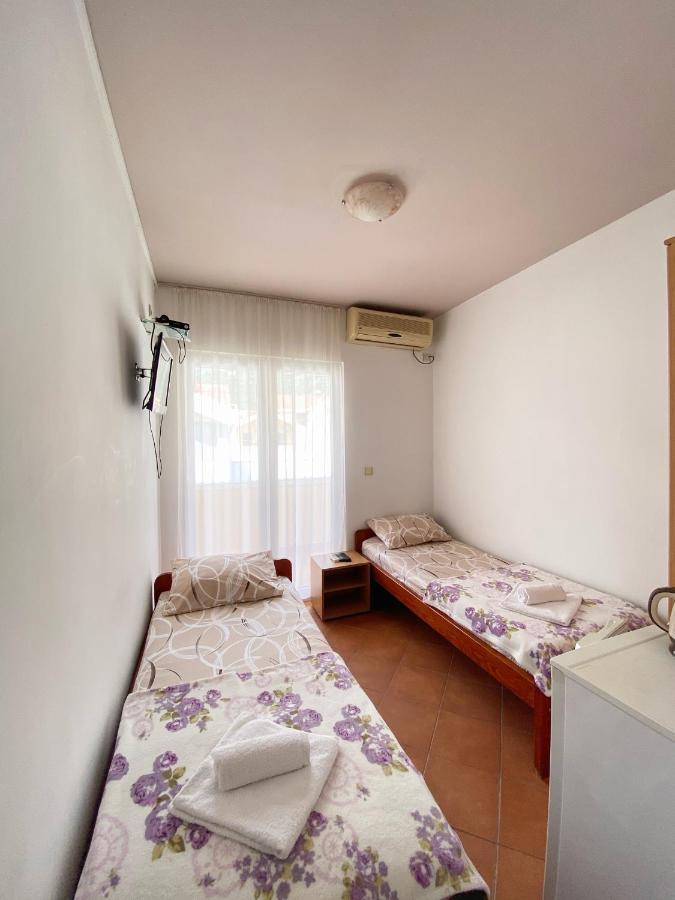Guest House Villa Natali Будва Екстериор снимка